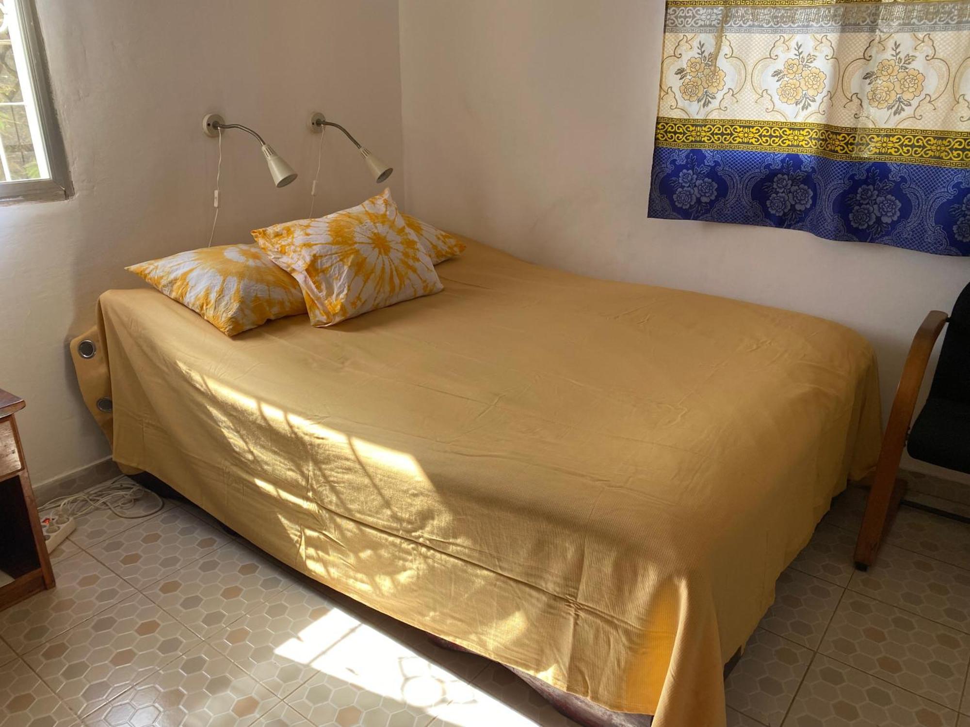 Hotel Dabo House Brufut Esterno foto