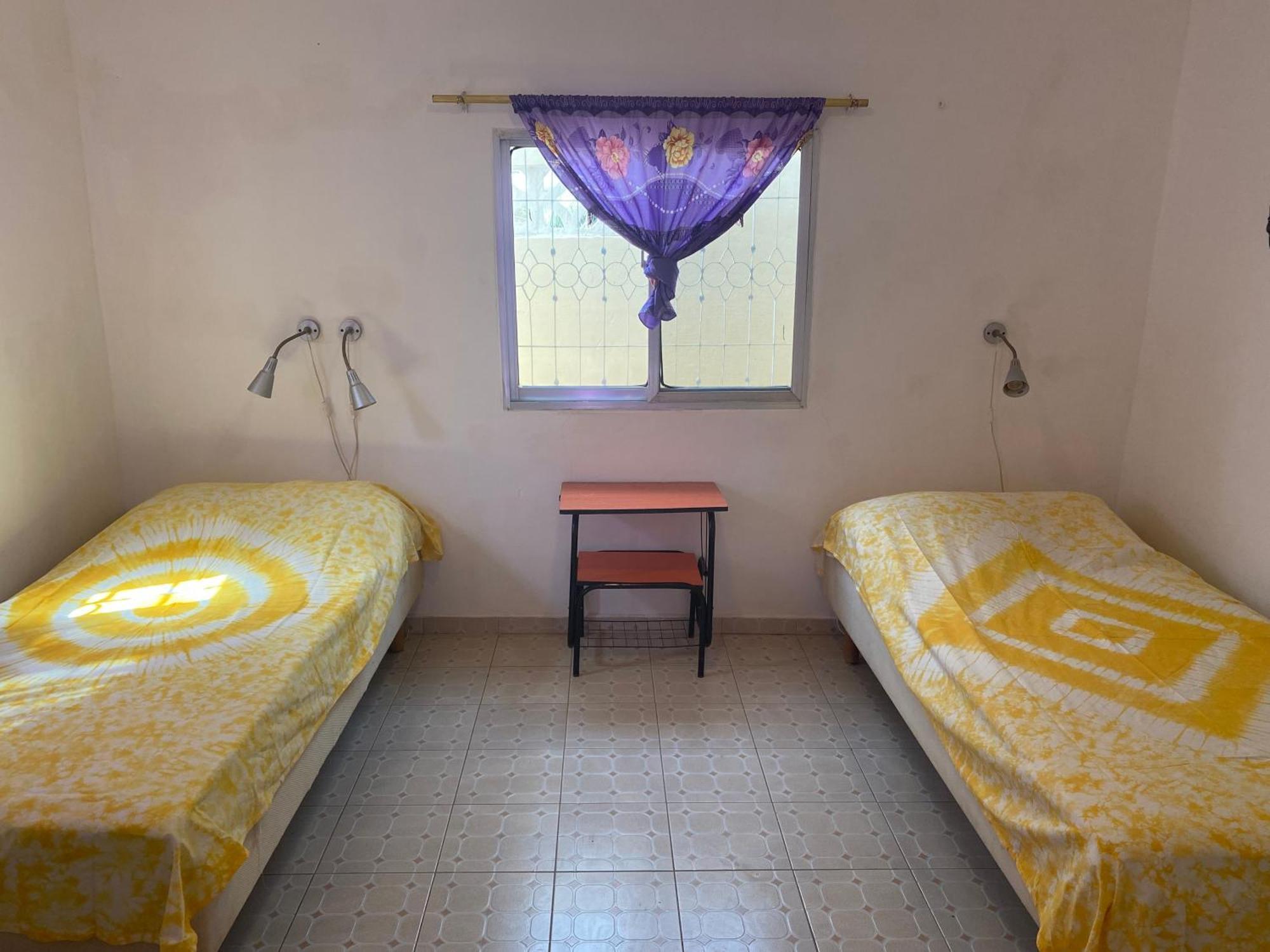 Hotel Dabo House Brufut Esterno foto